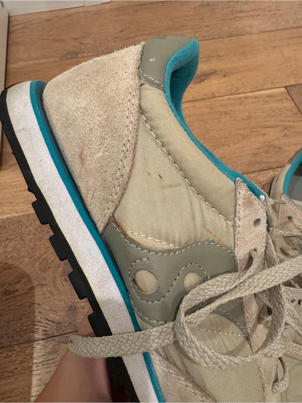 White and Gray Saucony Jazz Low Pro Sneakers - Picture 4 of 7
